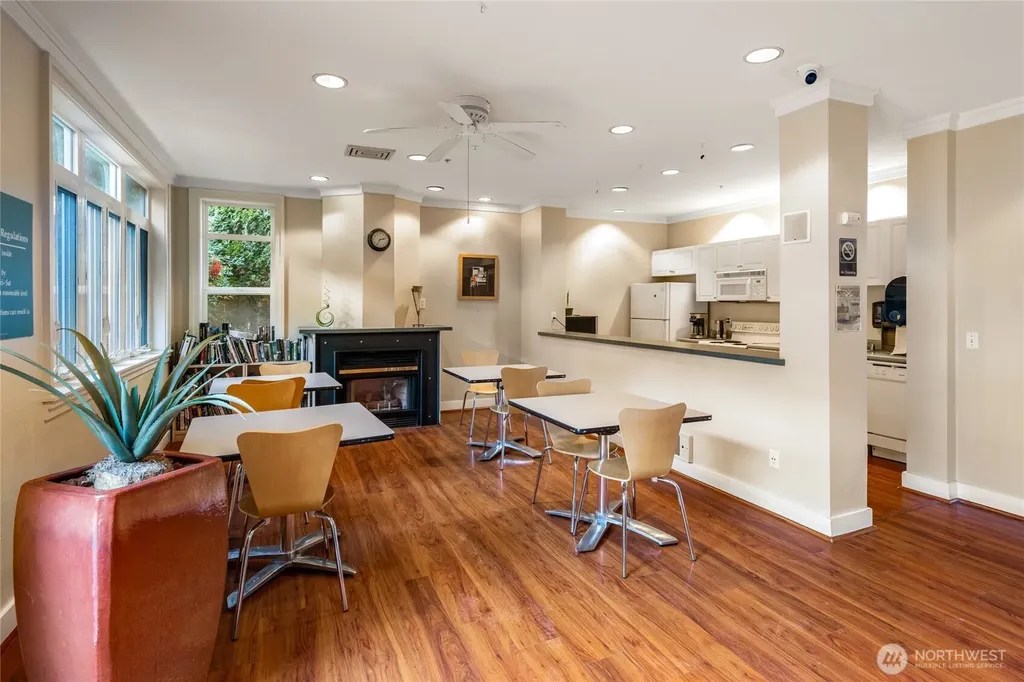 2415 2nd Avenue Seattle WA 98121