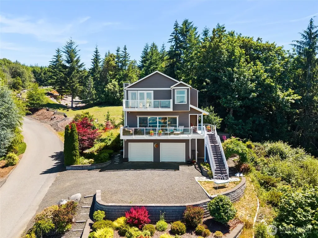 8625 Leeward Avenue NW Seabeck WA 98380