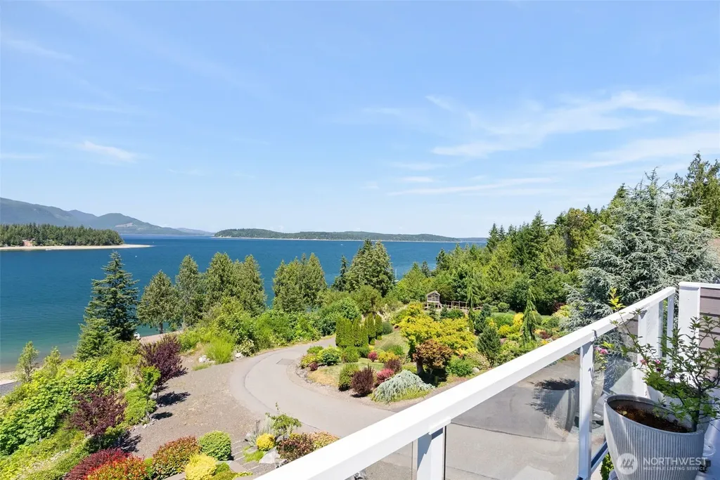 8625 Leeward Avenue NW Seabeck WA 98380