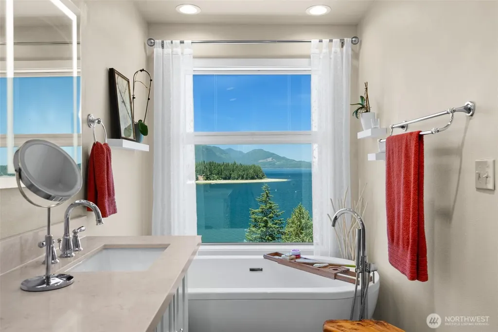 8625 Leeward Avenue NW Seabeck WA 98380