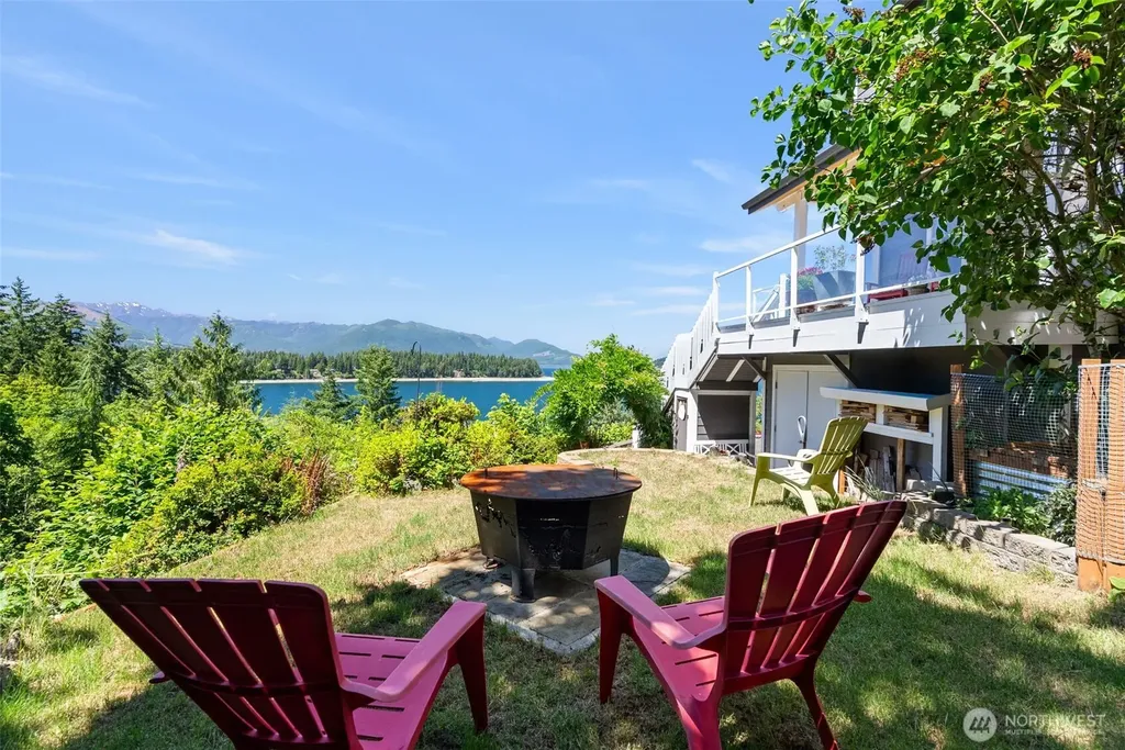8625 Leeward Avenue NW Seabeck WA 98380