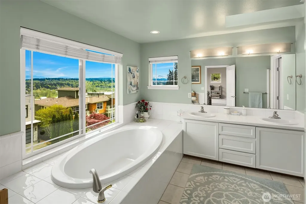 11919 89th Place NE Kirkland WA 98034