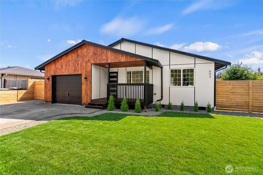 603 Washington Avenue SE Orting WA 98360
