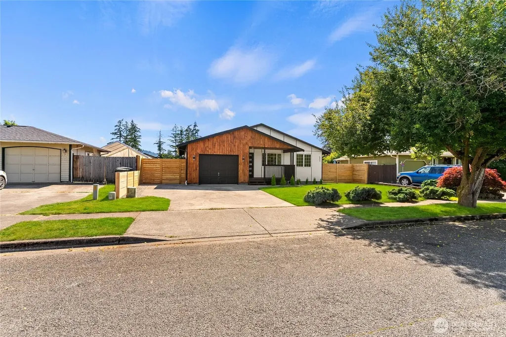 603 Washington Avenue SE Orting WA 98360