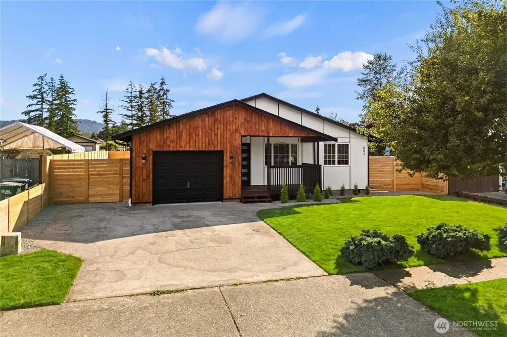 603 Washington Avenue SE Orting WA 98360