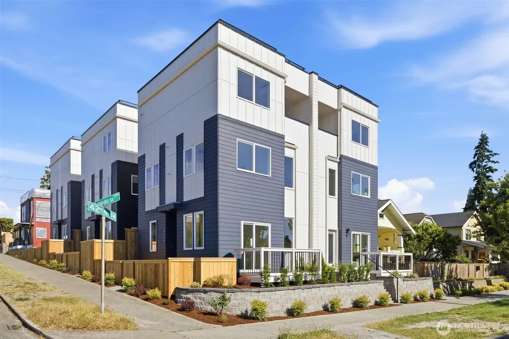 5902 42nd Avenue SW Seattle WA 98136