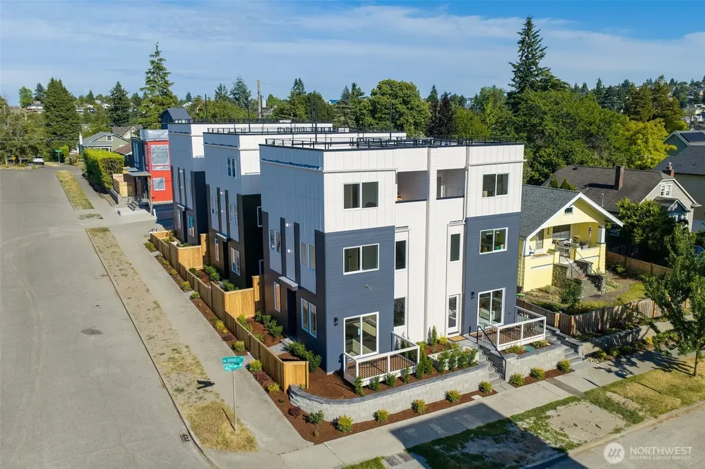 5902 42nd Avenue SW Seattle WA 98136
