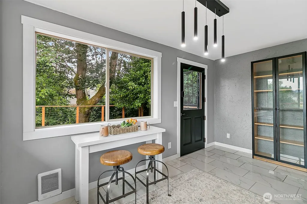 9656 Beacon Avenue S Seattle WA 98118