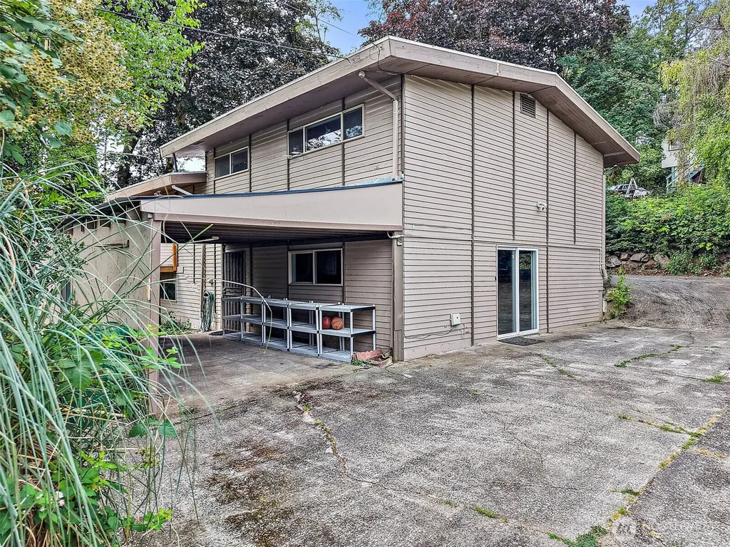 9656 Beacon Avenue S Seattle WA 98118