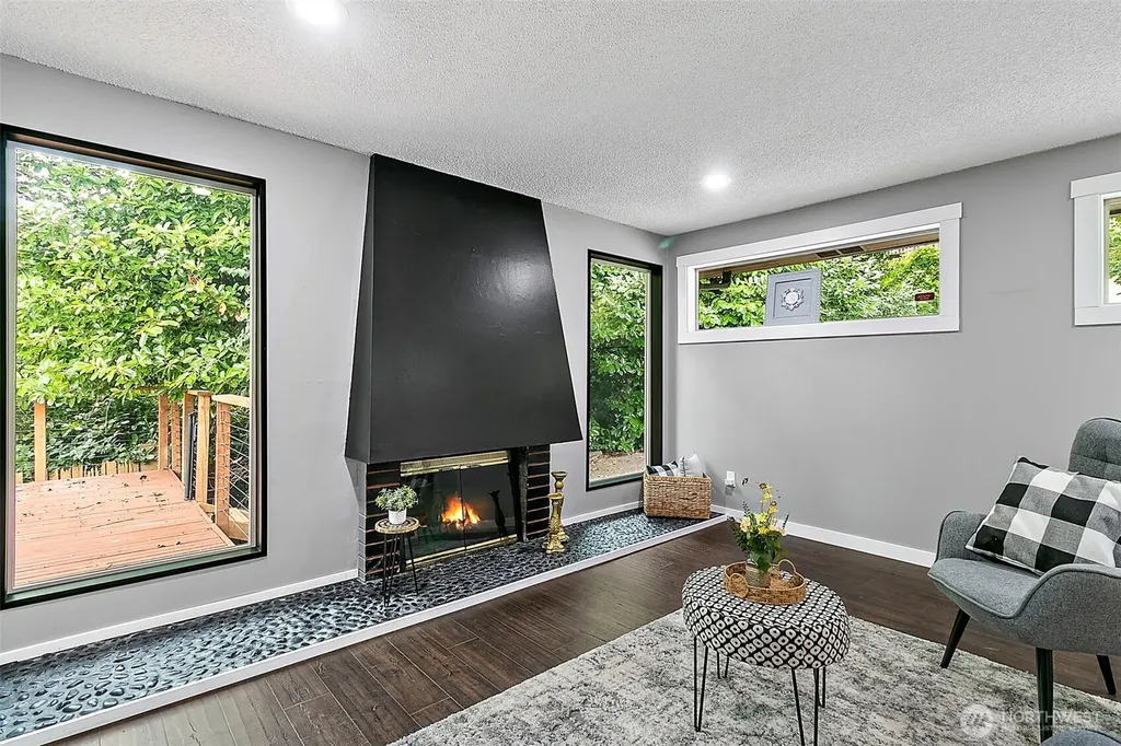 9656 Beacon Avenue S Seattle WA 98118
