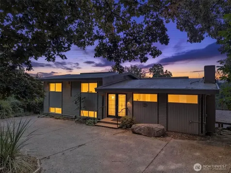 9656 Beacon Avenue S Seattle WA 98118