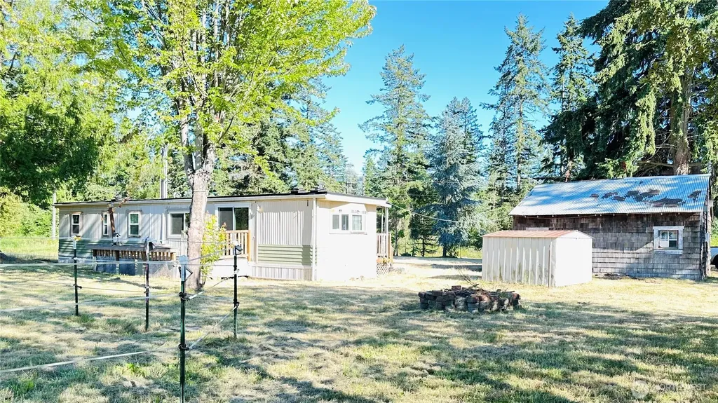 11 E Michigan School Road Sequim WA 98382