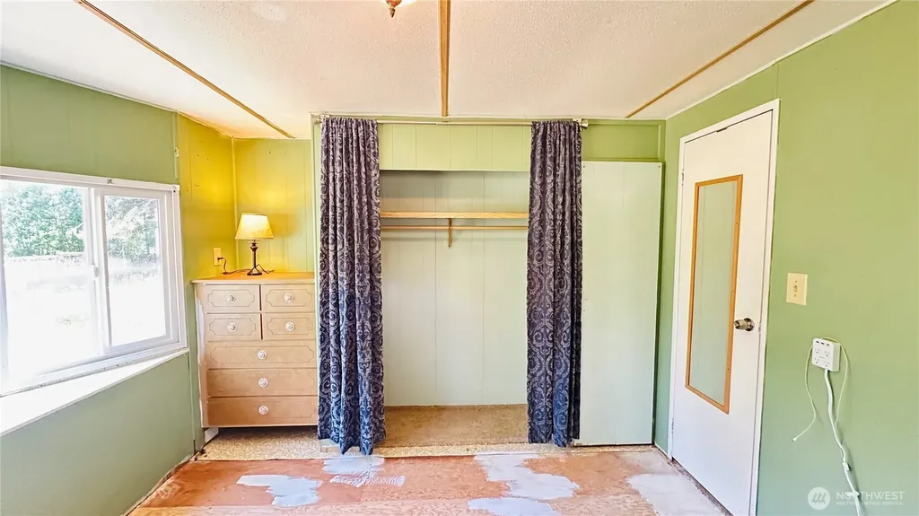 11 E Michigan School Road Sequim WA 98382