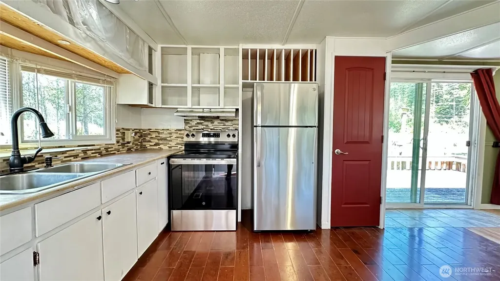11 E Michigan School Road Sequim WA 98382