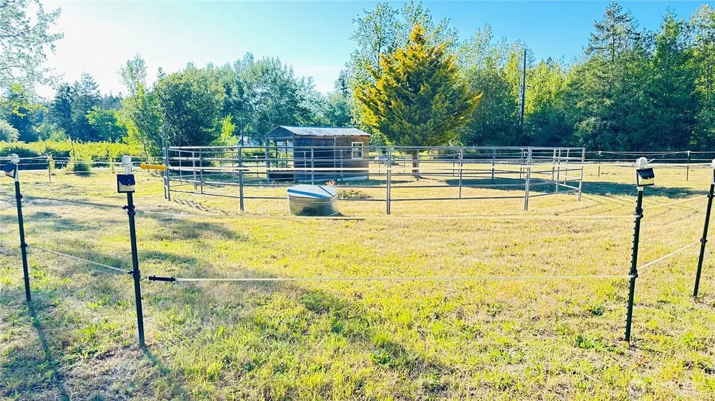 11 E Michigan School Road Sequim WA 98382