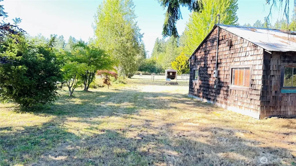 11 E Michigan School Road Sequim WA 98382