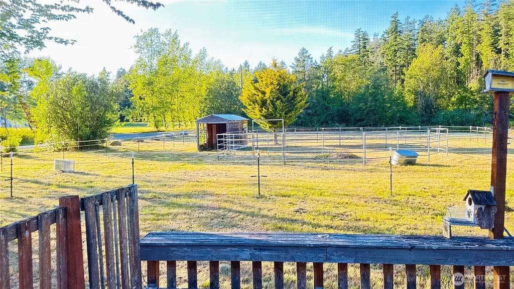 11 E Michigan School Road Sequim WA 98382