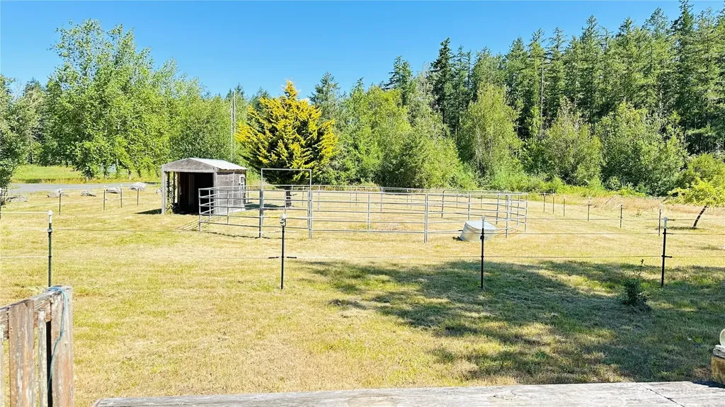 11 E Michigan School Road Sequim WA 98382