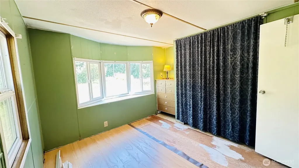11 E Michigan School Road Sequim WA 98382