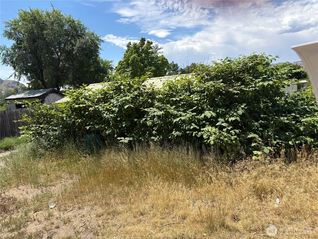 1470 Old Highway 97 Malott WA 98829