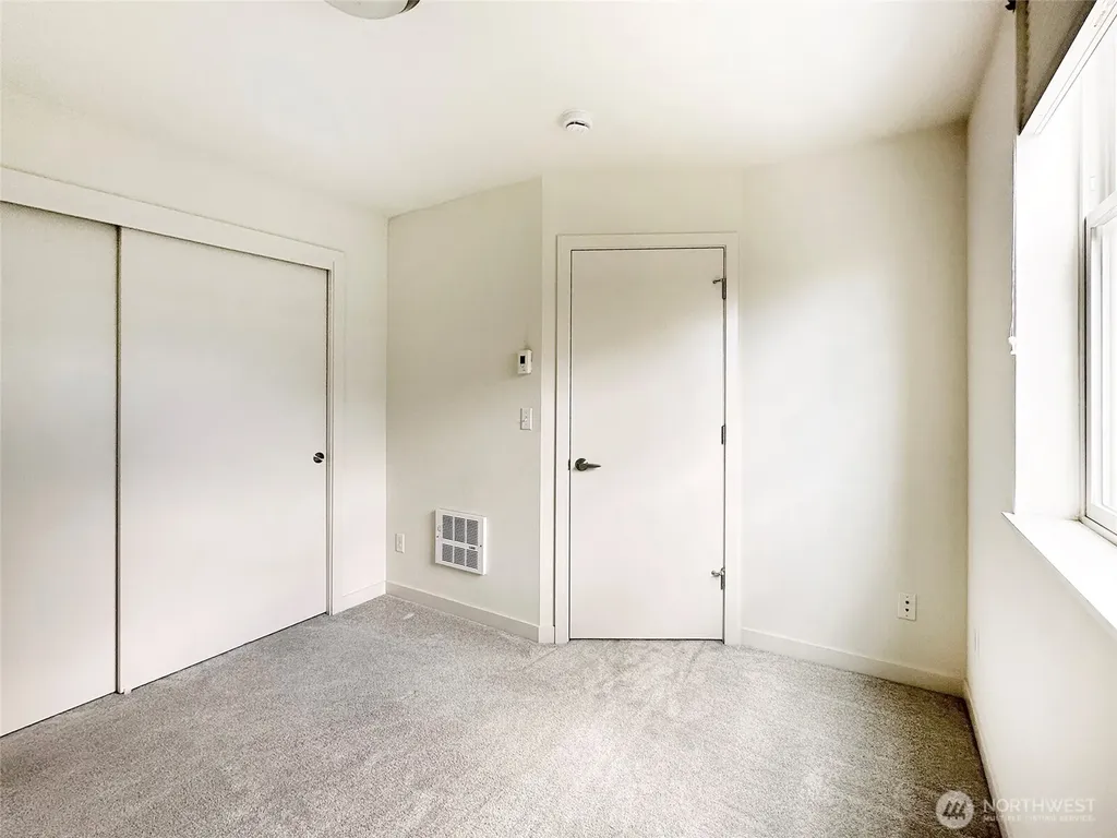 4812 Linden Avenue N Seattle WA 98103