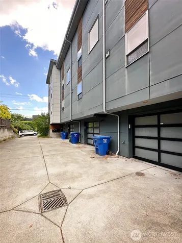 4812 Linden Avenue N Seattle WA 98103