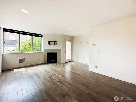 4812 Linden Avenue N Seattle WA 98103