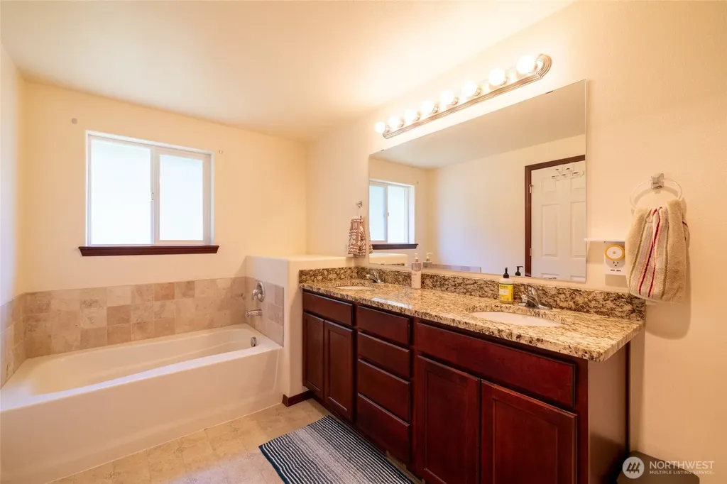 107 Skyview Drive Mossyrock WA 98564