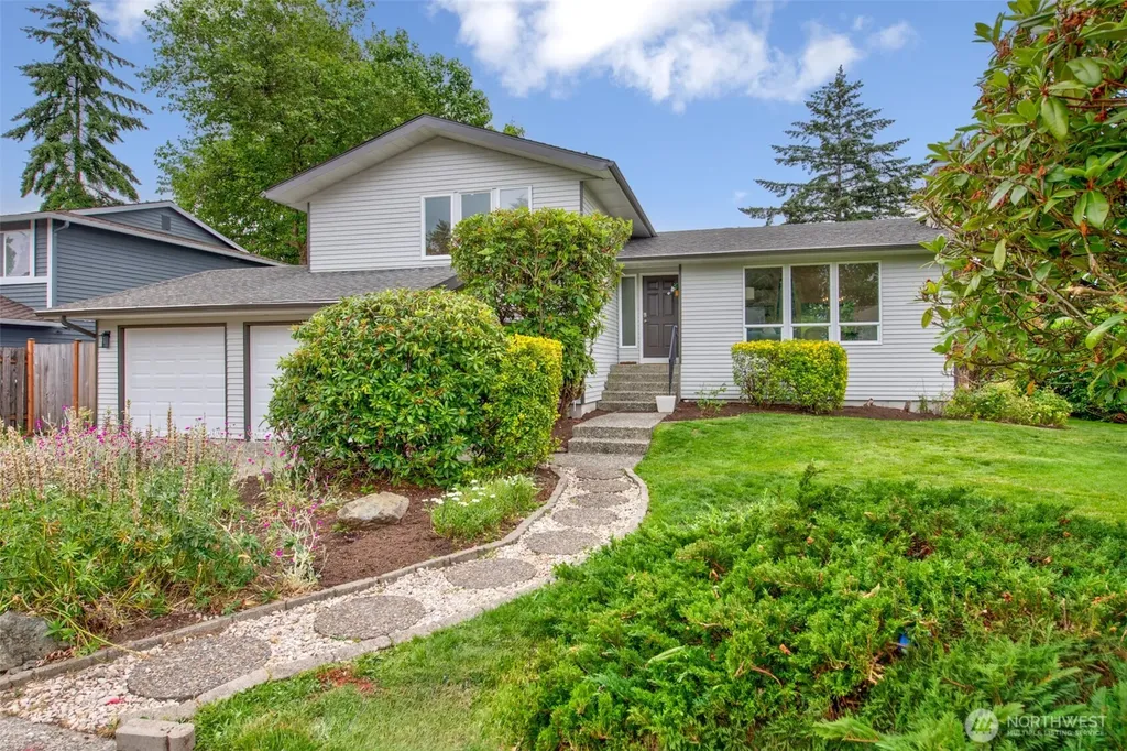 4303 NE 24th Street Renton WA 98059