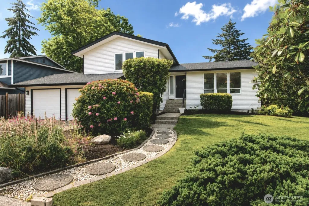 4303 NE 24th Street Renton WA 98059