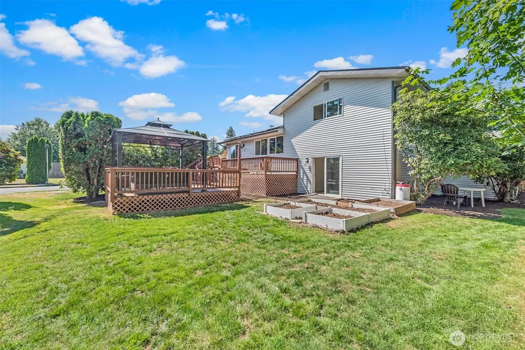 4303 NE 24th Street Renton WA 98059