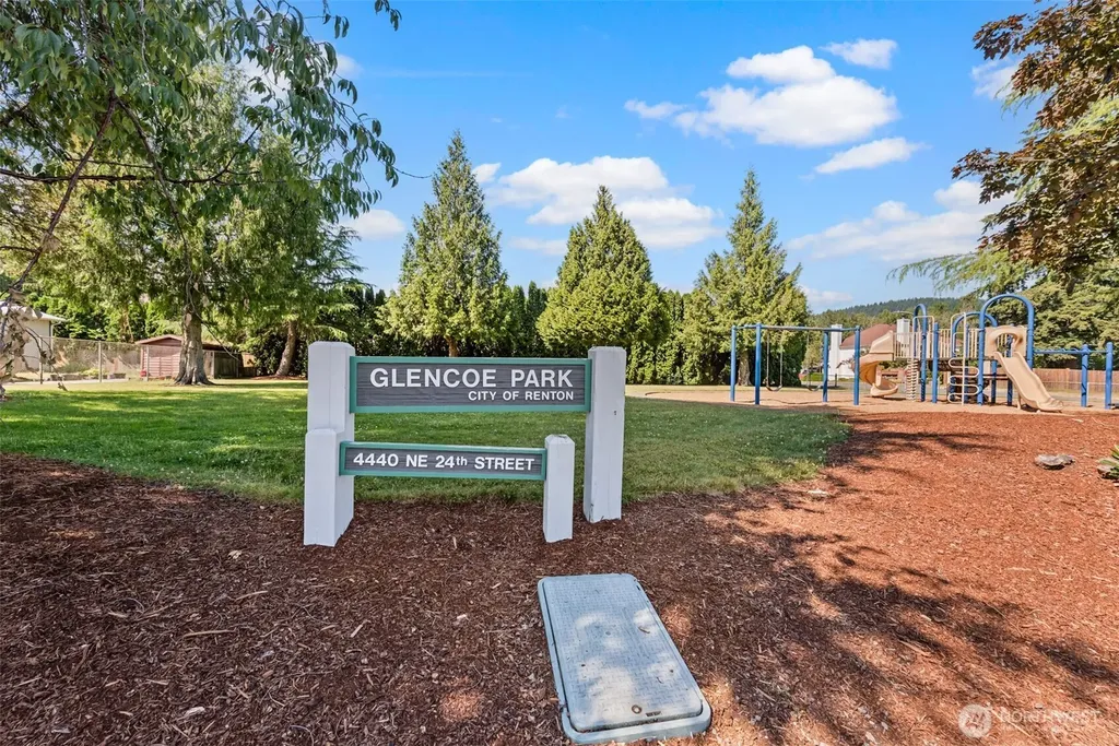 4303 NE 24th Street Renton WA 98059