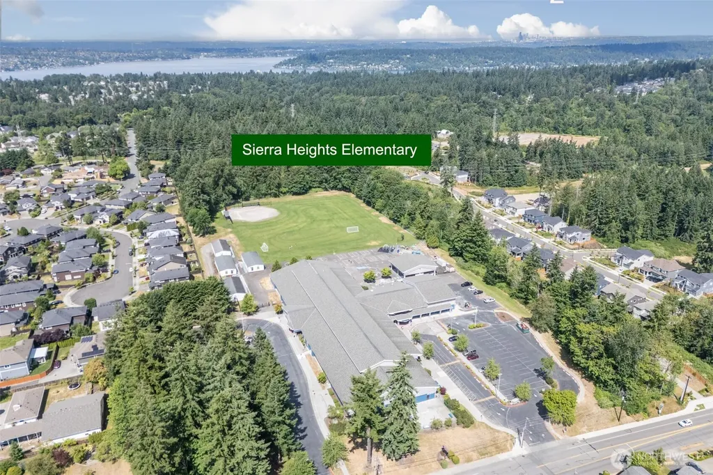 4303 NE 24th Street Renton WA 98059