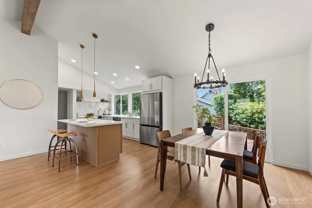4303 NE 24th Street Renton WA 98059
