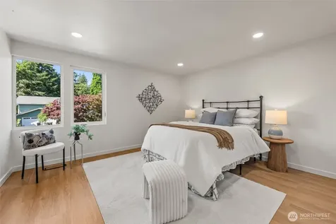 4303 NE 24th Street Renton WA 98059