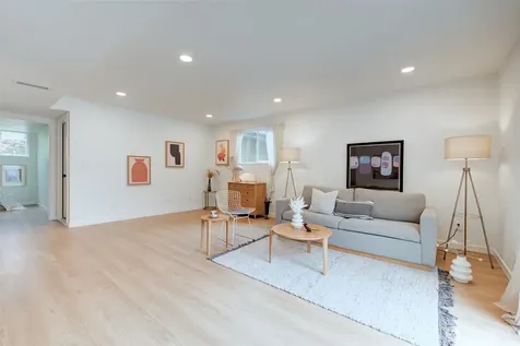 4303 NE 24th Street Renton WA 98059