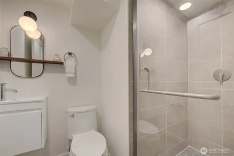 4303 NE 24th Street Renton WA 98059