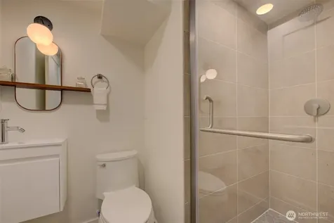 4303 NE 24th Street Renton WA 98059