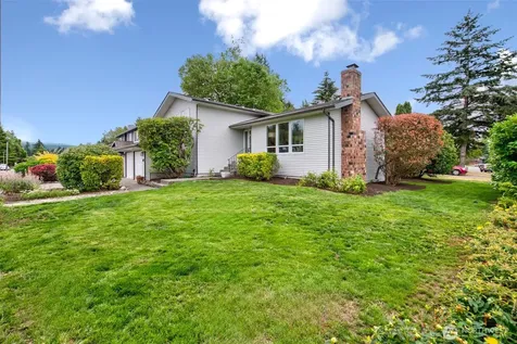4303 NE 24th Street Renton WA 98059