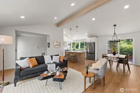 4303 NE 24th Street Renton WA 98059
