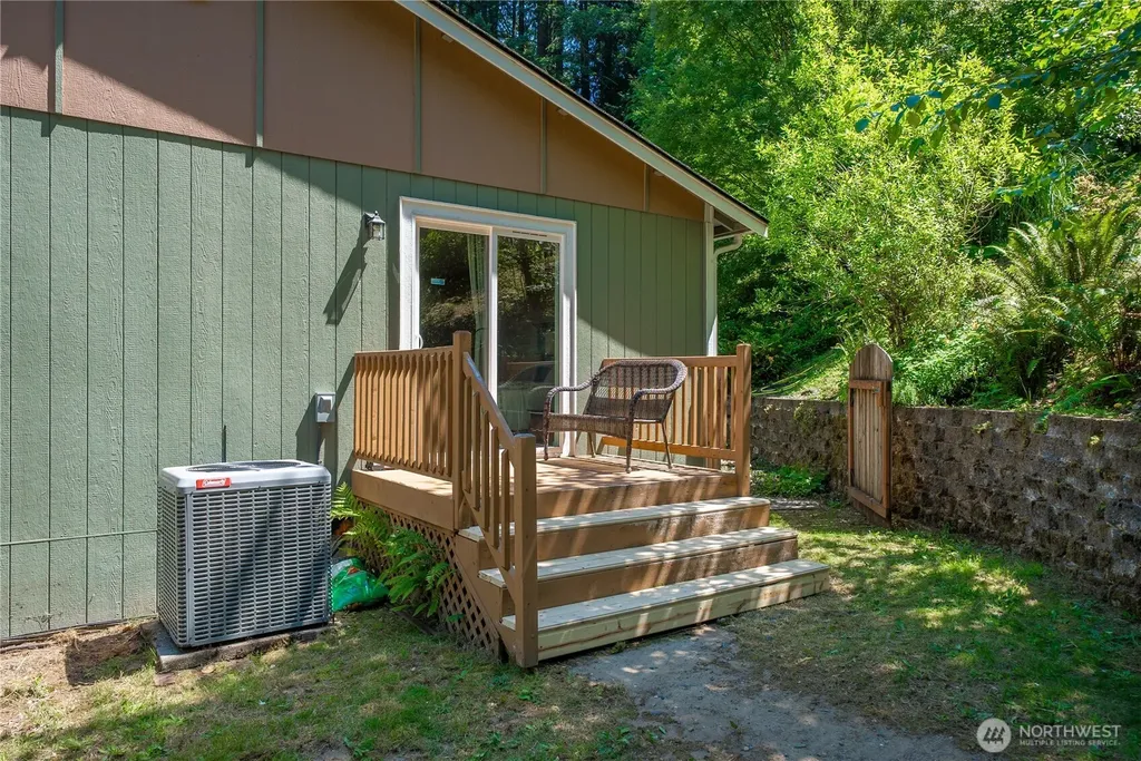 17118 S Vaughn Road NW Vaughn WA 98394