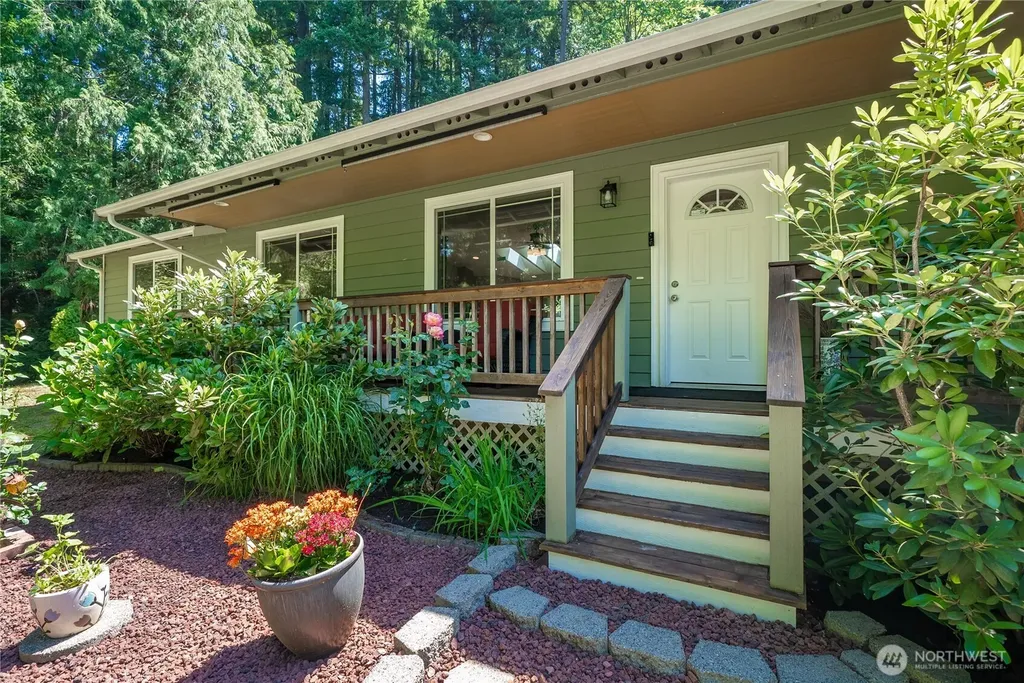 17118 S Vaughn Road NW Vaughn WA 98394