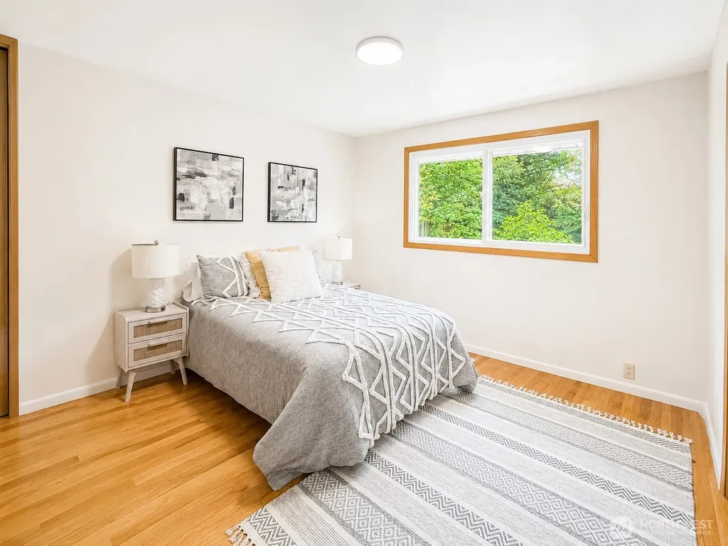 11253 12th Avenue S Seattle WA 98168