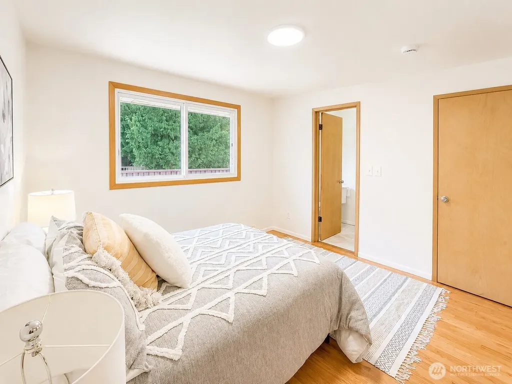 11253 12th Avenue S Seattle WA 98168