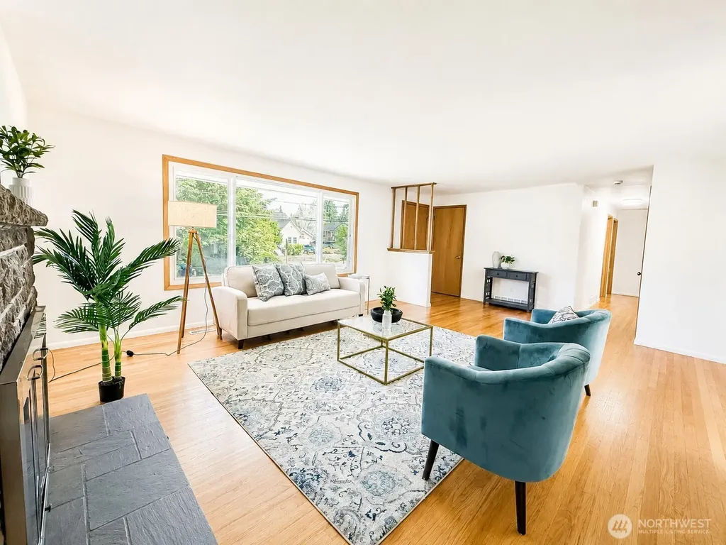 11253 12th Avenue S Seattle WA 98168