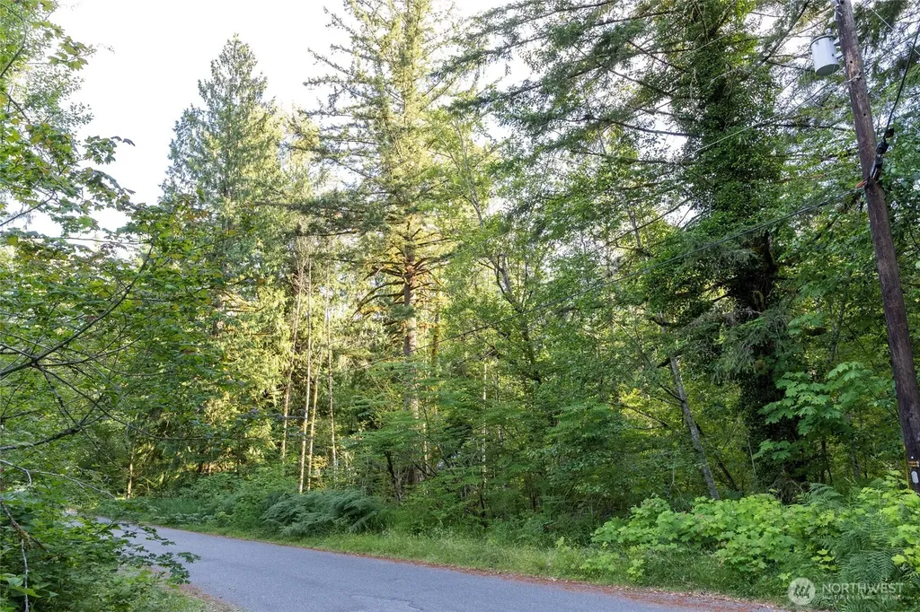 7573 Glacier Springs Drive Deming WA 98244