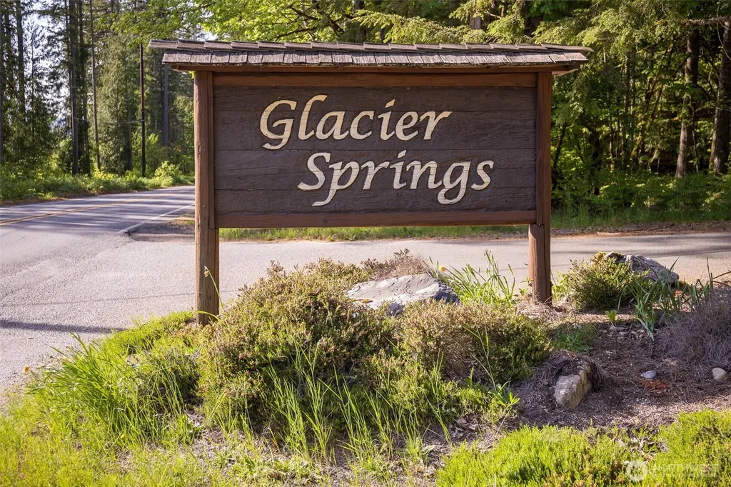 7573 Glacier Springs Drive Deming WA 98244