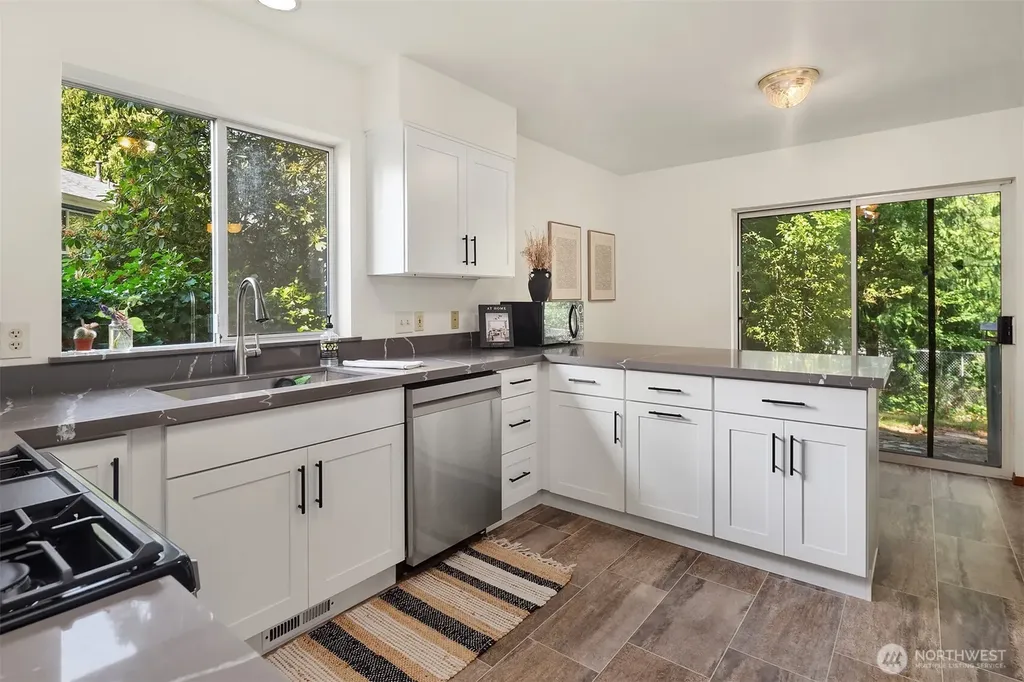 7805 186th Street SW Edmonds WA 98026