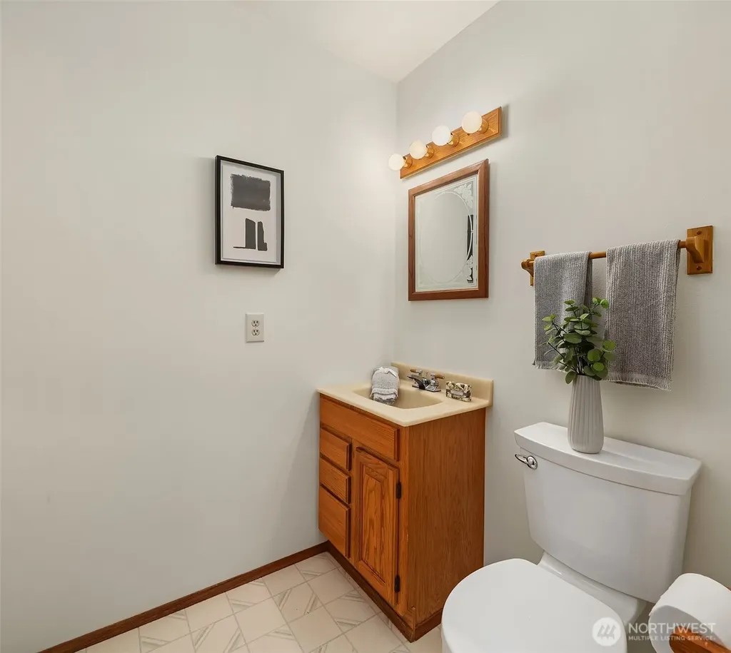 7805 186th Street SW Edmonds WA 98026