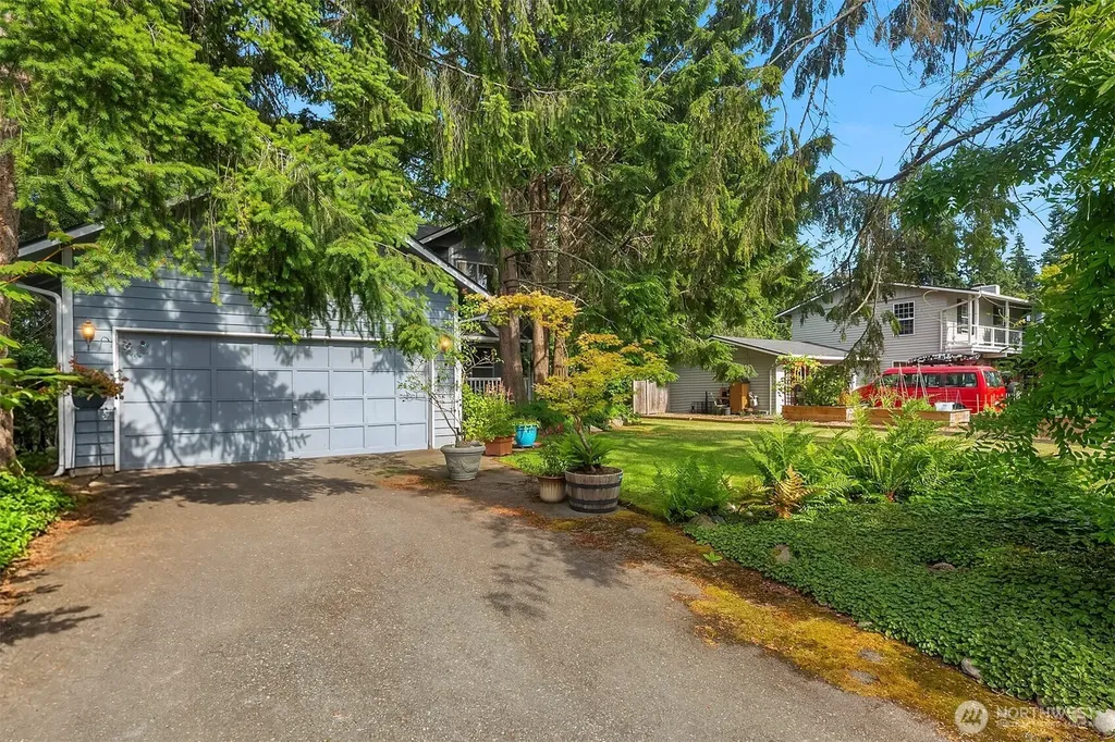 7805 186th Street SW Edmonds WA 98026
